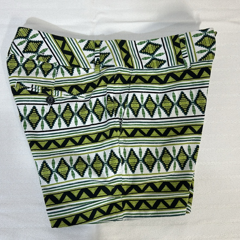 Green Patterned Women's Shorts - image 5
